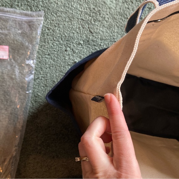 Thirty-one canvas carryall tote in navy - Picture 4 of 9